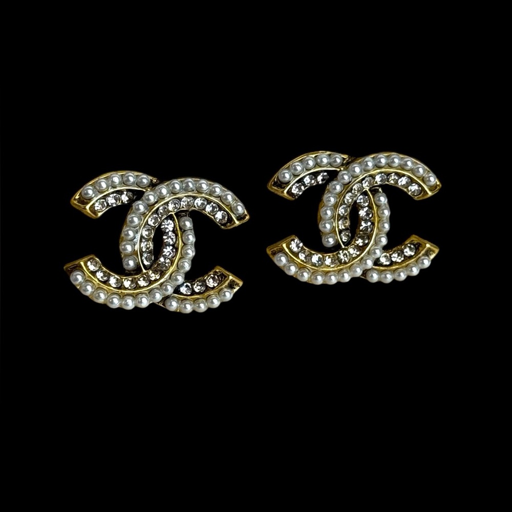 Elegant Gold and Silver Pearl Earrings - Picture 2 of 5